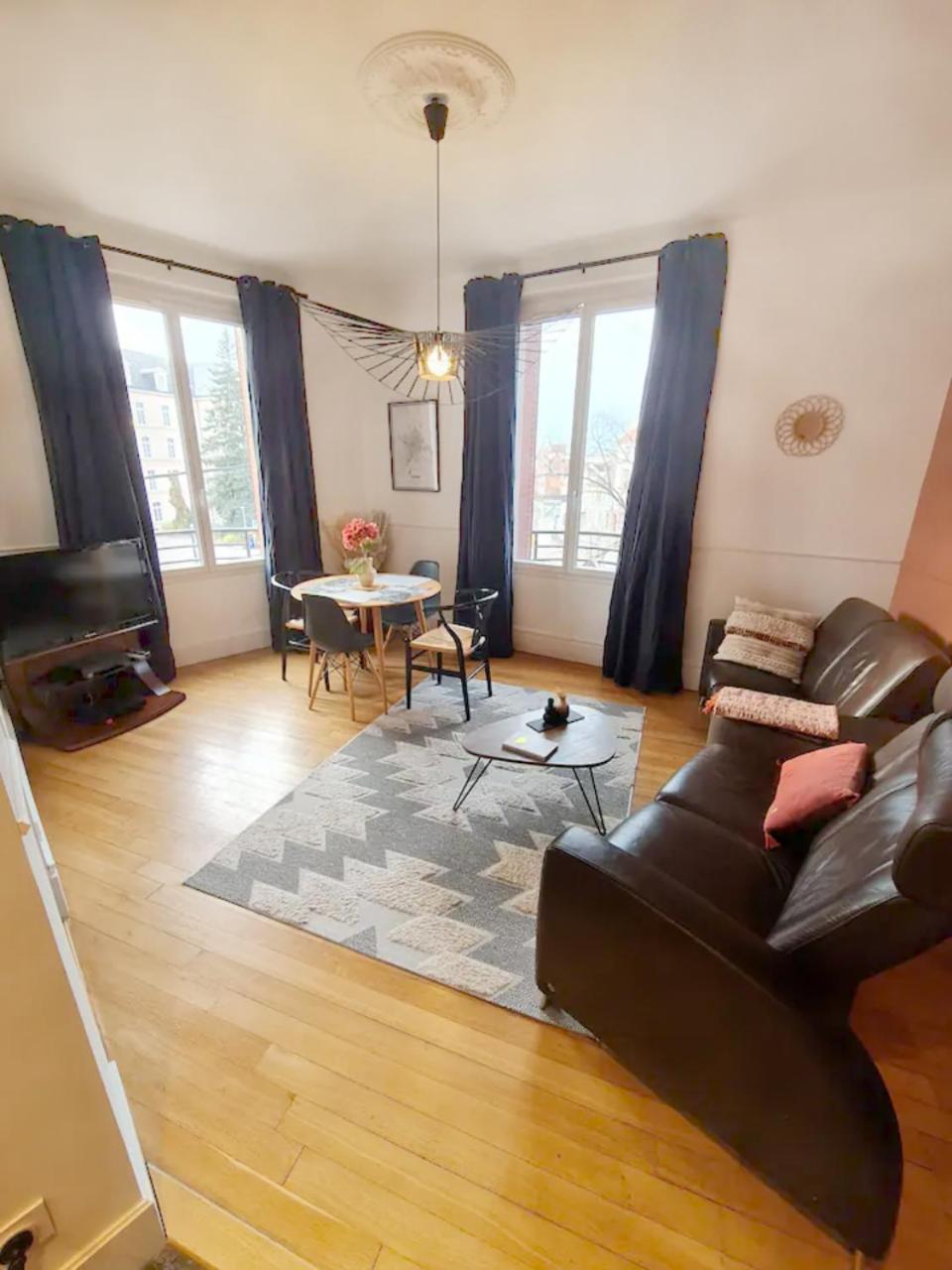 La 21, 73 M2 De Charme, Centre Apartment *
